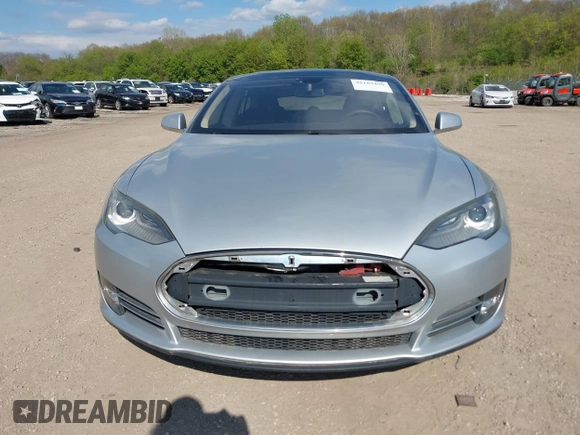 2012 Tesla Model S Performance with VIN 5YJSA1DP3CFP01348, listed as a IAAI auction lot 42185490 with 181,217 mi miles and . Bid and sale history available at DreamBid. Image 11.