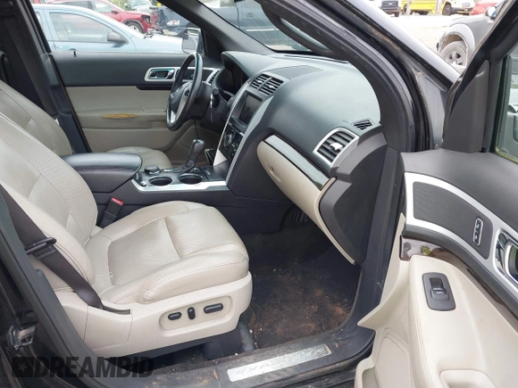 2012 Ford Explorer Limited z VIN 1FMHK8F86CGA19961, wystawiony jako IAAI lot #42478156 z przebiegiem 274 551 mil mil oraz . Historia ofert i sprzedaży dostępna na DreamBid. Obrazek 5.