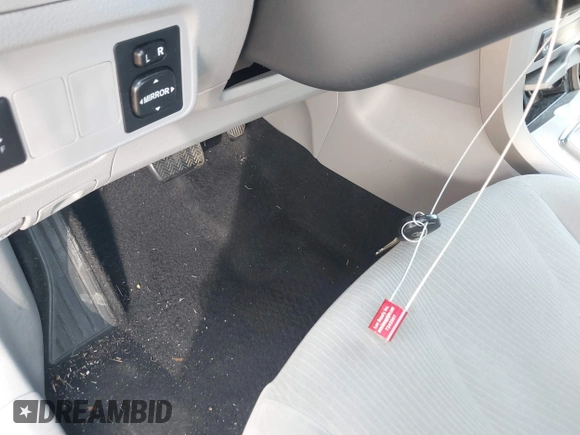 2013 Toyota Corolla L with VIN 2T1BU4EE6DC118946, listed as a IAAI auction lot 42076663 with 92,915 mi miles and . Bid and sale history available at DreamBid. Image 11.