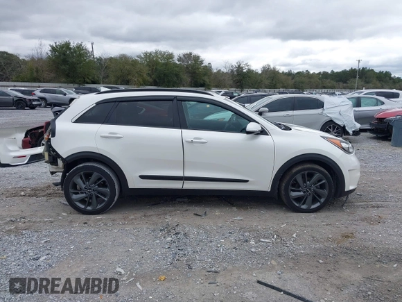 2017 Kia Niro Touring Launch Edition with VIN KNDCC3LC6H5055398, listed as a IAAI auction lot 41654328 with 172,314 mi miles. Bid and sale history available at carsss.com. Image 14.
