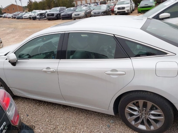 2019 Toyota Avalon XLE with VIN 4T1BZ1FB7KU012649, listed as a IAAI auction lot 41459101 with NaN miles. Bid and sale history available at carsss.com. Image 15.