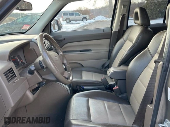 2007 Jeep Patriot Limited with VIN 1J8FF48W57D377413, listed as a Copart auction lot 52953035 with 115,438 mi miles and Clean title. Bid and sale history available at DreamBid. Image 6.