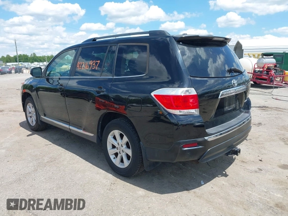 2011 Toyota Highlander z VIN 5TDBK3EH5BS090250, wystawiony jako IAAI lot #42216937 z przebiegiem 191 201 mil mil oraz . Historia ofert i sprzedaży dostępna na DreamBid. Obrazek 3.