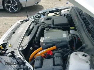 2020 Ford Fusion SE with VIN 3FA6P0LU2LR185926, listed as a IAAI auction lot 42848936 with 70,118 mi miles and . Bid and sale history available at DreamBid. Image 19.