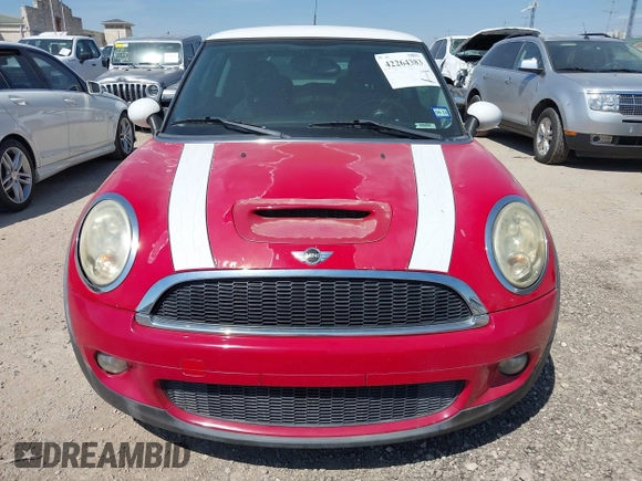 2009 MINI Hardtop S with VIN WMWMF73569TW86229, listed as a IAAI auction lot 42264383 with 63,482 mi miles and . Bid and sale history available at DreamBid. Image 6.