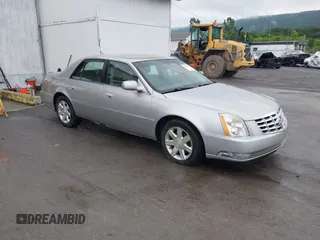 2006 Cadillac DTS 1SB z VIN 1G6KD57YX6U212463, wystawiony jako IAAI lot #42515167 z przebiegiem 186 693 mil mil oraz . Historia ofert i sprzedaży dostępna na DreamBid. Obrazek 1.