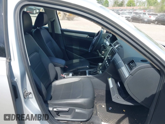2012 Volkswagen Passat SE with VIN 1VWBP7A32CC101143, listed as a IAAI auction lot 42124955 with 64,843 mi miles. Bid and sale history available at carsss.com. Image 5.