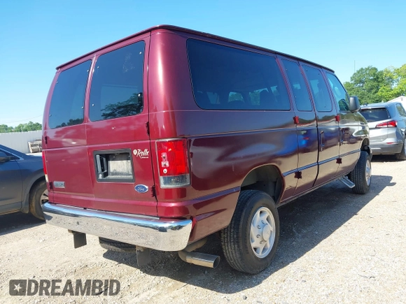2007 Ford Econoline Passenger XL with VIN 1FMNE11L77DA75542, listed as a IAAI auction lot 42165432 with 63,821 mi miles. Bid and sale history available at carsss.com. Image 4.