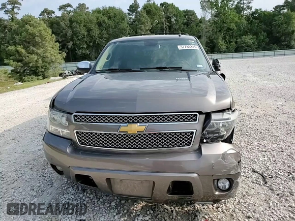 2013 Chevrolet Tahoe LT z VIN 1GNSCBE02DR364014, wystawiony jako Copart lot #57785315 z przebiegiem 149 977 mil mil oraz Szkoda całkowita • Salvage title. Historia ofert i sprzedaży dostępna na DreamBid. Obrazek 14.