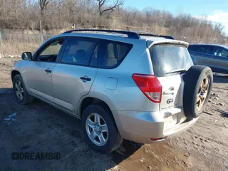 2007 Toyota RAV4 with VIN JTMBK33V176010040, listed as a IAAI auction lot 41737891 with 226,856 mi miles. Bid and sale history available at carsss.com. Image 3.