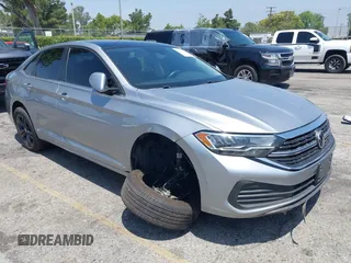 2022 Volkswagen Jetta SE with VIN 3VW7M7BU6NM004308, listed as a IAAI auction lot 42500472 with 47,717 mi miles and . Bid and sale history available at DreamBid. Image 1.