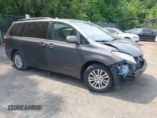 2015 Toyota Sienna XLE with VIN 5TDYK3DC6FS553695, listed as a IAAI auction lot 42418507 with 137,677 mi miles and . Bid and sale history available at DreamBid. Image 1.