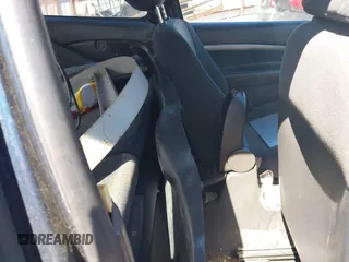 2001 Ford Focus ZX3 с VIN 3FAFP31371R229444, выставлен на аукционе IAAI как лот 41767955 с пробегом 190 513 миль миль и . История ставок и продаж доступна на DreamBid. Изображение 8.