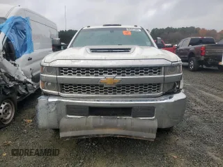 2019 Chevrolet Silverado 3500HD Work Truck with VIN 1GC4KVCY9KF196644, listed as a Copart auction lot 84682364 with 0 mi miles and Non Repairable. Bid and sale history available at carsss.com. Image 5.