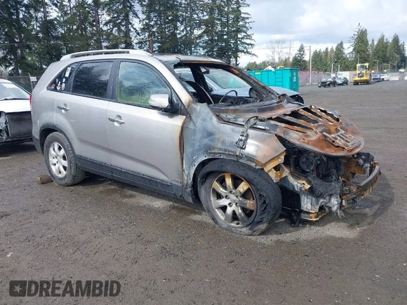 2013 Kia Sorento LX with VIN 5XYKTDA68DG414279, listed as a IAAI auction lot 41819043 with 1 mi miles. Bid and sale history available at carsss.com. Image 1.