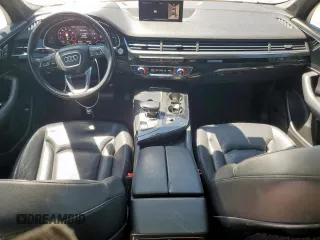 2017 Audi Q7 Prestige with VIN WA1VAAF72HD028376, listed as a Copart auction lot 56386995 with 87,027 mi miles and Salvage title. Bid and sale history available at DreamBid. Image 8.