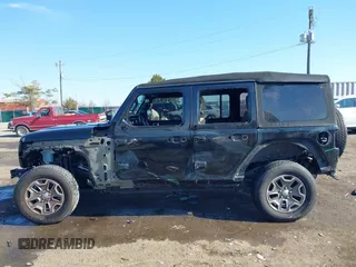 2018 Jeep Wrangler Unlimited Sport S с VIN 1C4HJXDG4JW150840, выставлен на аукционе IAAI как лот 41674204 с пробегом 96 177 миль миль и . История ставок и продаж доступна на DreamBid. Изображение 14.
