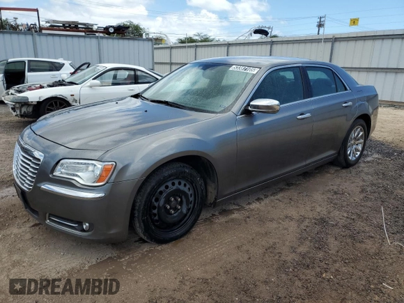2011 Chrysler 300 Limited z VIN 2C3CA5CGXBH598486, wystawiony jako Copart lot #53387105 z przebiegiem 136 927 mil mil oraz Czysty tytuł • Clean title. Historia ofert i sprzedaży dostępna na DreamBid. Obrazek 1.