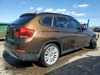 2014 BMW X1 sDrive28i z VIN WBAVM1C57EVW53696, wystawiony jako Copart lot #53142255 z przebiegiem 86 581 mil mil oraz Czysty tytuł • Clean title. Historia ofert i sprzedaży dostępna na DreamBid. Obrazek 3.