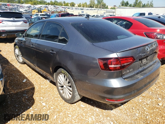 2016 Volkswagen Jetta SEL z VIN 3VWL17AJ5GM205618, wystawiony jako Copart lot #50642314 z przebiegiem 99 219 mil mil oraz Czysty tytuł • Clean title. Historia ofert i sprzedaży dostępna na DreamBid. Obrazek 3.