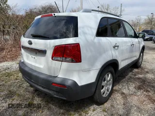 2013 Kia Sorento LX with VIN 5XYKT4A27DG420670, listed as a Copart auction lot 54378555 with 171,229 mi miles and Clean Title. Bid and sale history available at carsss.com. Image 4.