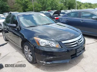 2011 Honda Accord EX z VIN 1HGCP2F7XBA130181, wystawiony jako IAAI lot #42532010 z przebiegiem 213 284 mil mil oraz . Historia ofert i sprzedaży dostępna na DreamBid. Obrazek 1.
