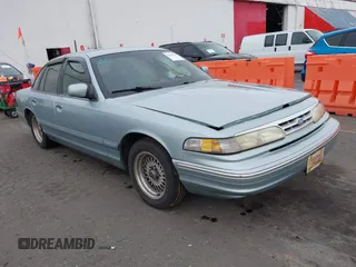 1996 Ford Crown Victoria LX с VIN 2FALP74W0TX208973, выставлен на аукционе IAAI как лот 41621538 с пробегом Не указан миль и . История ставок и продаж доступна на DreamBid. Изображение 1.