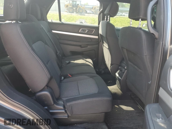 2017 Ford Explorer XLT с VIN 1FM5K7D8XHGA33580, выставлен на аукционе Copart как лот 56795705 с пробегом 82 071 миль миль и Списание • Salvage title. История ставок и продаж доступна на DreamBid. Изображение 11.