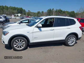 2017 BMW X3 xDrive28i z VIN 5UXWX9C52H0D96737, wystawiony jako IAAI lot #42094100 z przebiegiem 86 641 mil mil oraz . Historia ofert i sprzedaży dostępna na DreamBid. Obrazek 14.