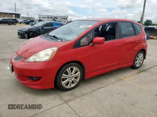 2011 Honda Fit Sport z VIN JHMGE8H68BC008225, wystawiony jako Copart lot #59999025 z przebiegiem 177 574 mil mil oraz Czysty tytuł • Clean title. Historia ofert i sprzedaży dostępna na DreamBid. Obrazek 1.