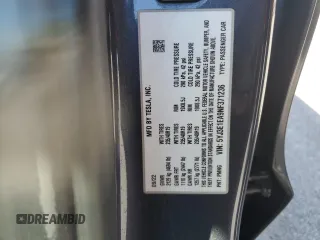 2022 Tesla Model 3 z VIN 5YJ3E1EA9NF371236, wystawiony jako Copart lot #56583855 z przebiegiem 58 162 mil mil oraz Szkoda całkowita • Salvage title. Historia ofert i sprzedaży dostępna na DreamBid. Obrazek 12.