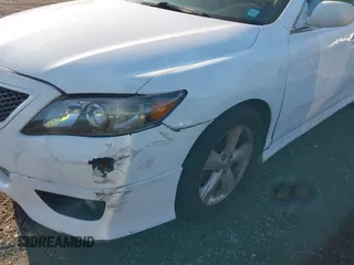 2011 Toyota Camry LE z VIN 4T1BF3EK9BU623949, wystawiony jako IAAI lot #42141513 z przebiegiem Nie podano mil oraz . Historia ofert i sprzedaży dostępna na DreamBid. Obrazek 6.