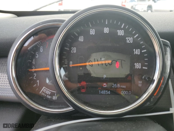 2020 MINI Hardtop 4 Door Cooper with VIN WMWXU7C00L2M41804, listed as a Copart auction lot 43644825 with 14834 miles and Salvage Title. Bid and sale history available at carsss.com. Image 9.