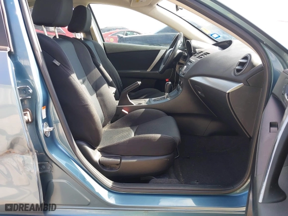 2011 Mazda Mazda3 s Sport with VIN JM1BL1U68B1419411, listed as a IAAI auction lot 41798083 with 105,314 mi miles. Bid and sale history available at carsss.com. Image 5.