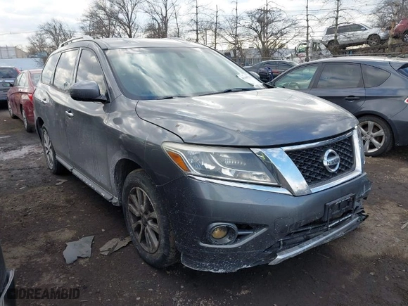 2015 Nissan Pathfinder S with VIN 5N1AR2MN6FC601671, listed as a IAAI auction lot 41440725 with 174637 miles. Bid and sale history available at carsss.com. Image 1.