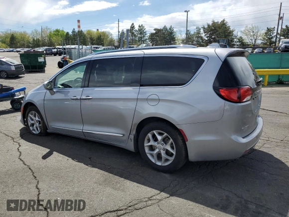 2018 Chrysler Pacifica Touring L z VIN 2C4RC1BG7JR311964, wystawiony jako Copart lot #54769725 z przebiegiem 105 062 mil mil oraz Szkoda całkowita • Salvage title. Historia ofert i sprzedaży dostępna na DreamBid. Obrazek 2.