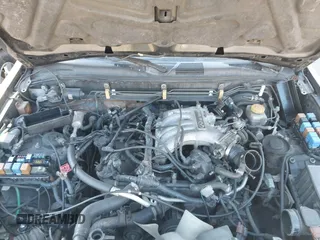 2000 Infiniti QX4 z VIN JNRAR07YXYW085007, wystawiony jako IAAI lot #41671667 z przebiegiem 309 951 mil mil oraz . Historia ofert i sprzedaży dostępna na DreamBid. Obrazek 10.