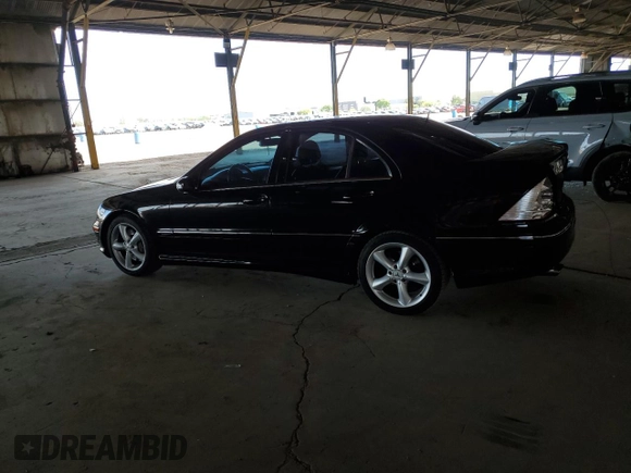 2005 Mercedes-Benz C 230 Kompressor z VIN WDBRF40J55F594402, wystawiony jako Copart lot #53722415 z przebiegiem 132 004 mil mil oraz Szkoda całkowita • Salvage title. Historia ofert i sprzedaży dostępna na DreamBid. Obrazek 2.