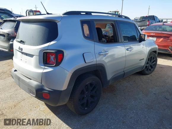 2017 Jeep Renegade Latitude with VIN ZACCJABB0HPG46904, listed as a IAAI auction lot 41844524 with Not Provided miles. Bid and sale history available at carsss.com. Image 4.