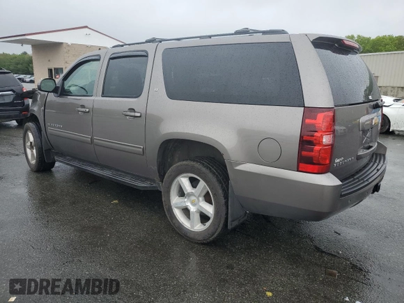 2011 Chevrolet Suburban LT z VIN 1GNSKJE39BR161772, wystawiony jako Copart lot #57075955 z przebiegiem Nie podano mil oraz Czysty tytuł • Clean title. Historia ofert i sprzedaży dostępna na DreamBid. Obrazek 2.