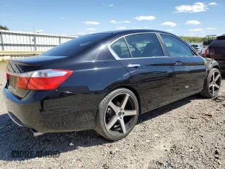2015 Honda Accord Sport with VIN 1HGCR2F5XFA008516, listed as a Copart auction lot 52334135 with 195,896 mi miles and Salvage Title. Bid and sale history available at DreamBid. Image 3.