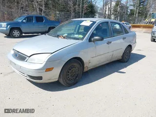 2007 Ford Focus S with VIN 1FAFP34N17W262927, listed as a IAAI auction lot 41920787 with 172,003 mi miles. Bid and sale history available at carsss.com. Image 2.