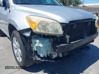 2006 Toyota RAV4 Limited with VIN JTMZK31V265001207, listed as a IAAI auction lot 42677270 with 176,761 mi miles and . Bid and sale history available at DreamBid. Image 20.