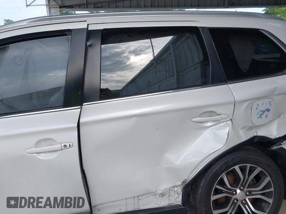 2018 Mitsubishi Outlander SE с VIN JA4AD3A35JZ063086, выставлен на аукционе IAAI как лот 42416527 с пробегом 183 541 миль миль и . История ставок и продаж доступна на DreamBid. Изображение 18.
