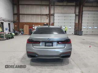 2020 BMW 7 Series 750i xDrive with VIN WBA7U2C06LBX84829, listed as a IAAI auction lot 41748781 with 70,450 mi miles. Bid and sale history available at carsss.com. Image 17.