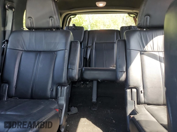 2015 Lincoln Navigator z VIN 5LMJJ2JT2FEJ03107, wystawiony jako Copart lot #56480805 z przebiegiem 176 627 mil mil oraz Czysty tytuł • Clean title. Historia ofert i sprzedaży dostępna na DreamBid. Obrazek 10.