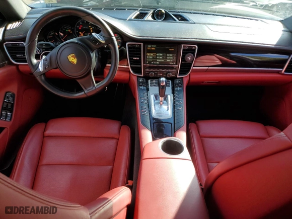 2016 Porsche Panamera 4 with VIN WP0AA2A7XGL001867, listed as a Copart auction lot 70838013 with 34,127 mi miles. Bid and sale history available at carsss.com. Image 8.