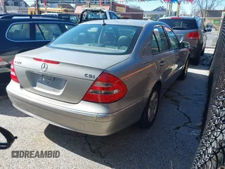 2005 Mercedes-Benz E-Class 3.2L CDI with VIN WDBUF26J05A816752, listed as a IAAI auction lot 41913774 with 153,120 mi miles. Bid and sale history available at carsss.com. Image 4.