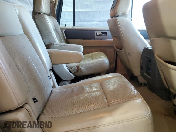 2012 Ford Expedition XLT z VIN 1FMJU1J57CEF02449, wystawiony jako Copart lot #53994755 z przebiegiem 237 577 mil mil oraz Szkoda całkowita • Salvage title. Historia ofert i sprzedaży dostępna na DreamBid. Obrazek 11.