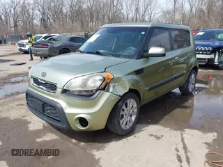 2012 Kia Soul + with VIN KNDJT2A67C7450802, listed as a IAAI auction lot 41815696 with 137,101 mi miles. Bid and sale history available at carsss.com. Image 2.